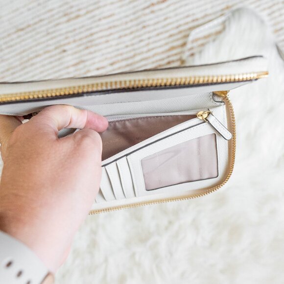 *LIKE NEW!* MICHAEL KORS MK LOGO SMARTPHONE WALLET WRISTLET White/Gray/Gold - Picture 11 of 12